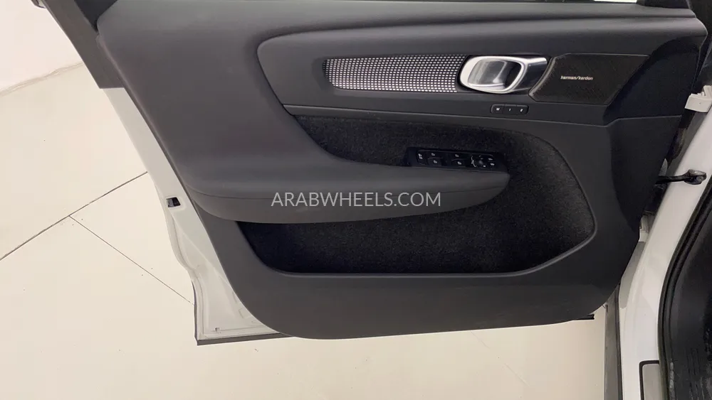 Volvo XC40 2023 for Sale in Dubai Image-21