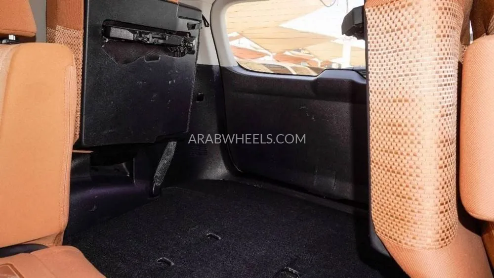تويوتا فورتشنر 2023 for Sale in الشارقة Image-17