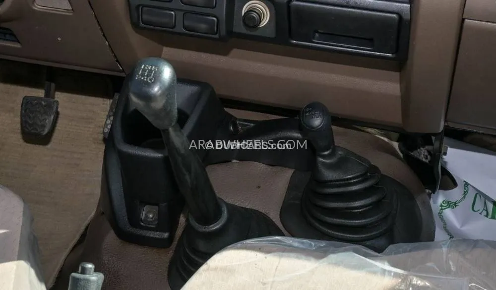 Toyota Land Cruiser 70 Series 2016 for Sale in Sharjah Image-7