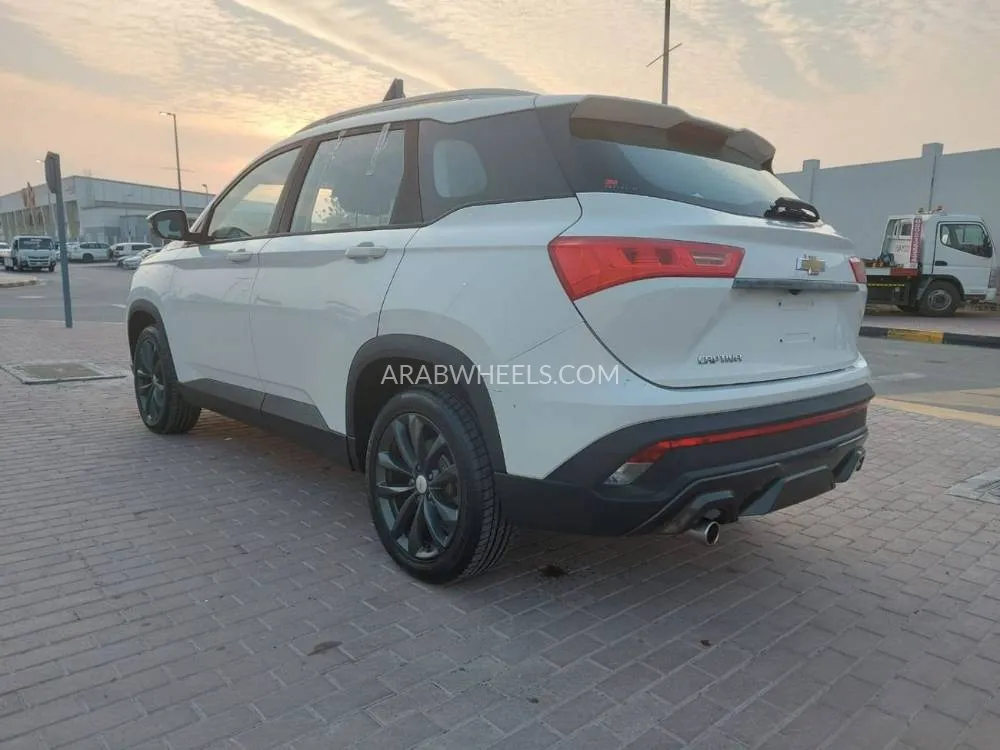 Chevrolet Captiva 2022 for Sale in Sharjah Image-8