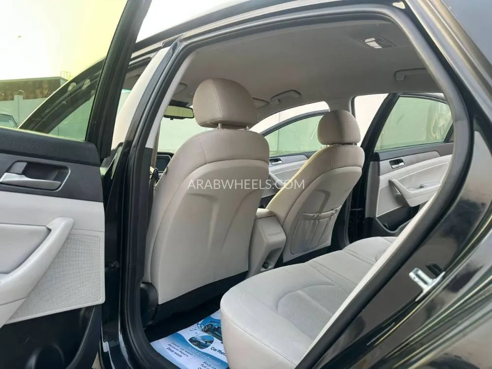 Hyundai Sonata 2018 for Sale in Sharjah Image-11