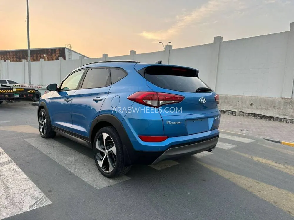Hyundai Tucson 2016 for Sale in Sharjah Image-3