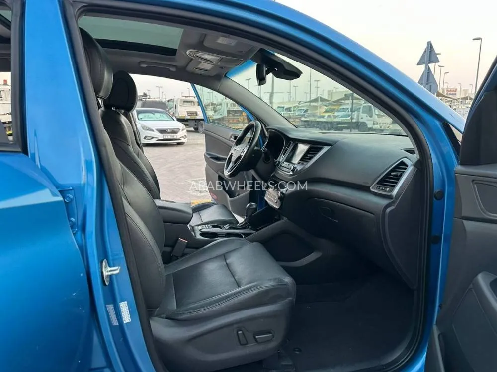 Hyundai Tucson 2016 for Sale in Sharjah Image-10