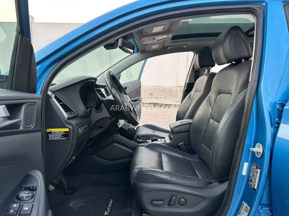 Hyundai Tucson 2016 for Sale in Sharjah Image-12