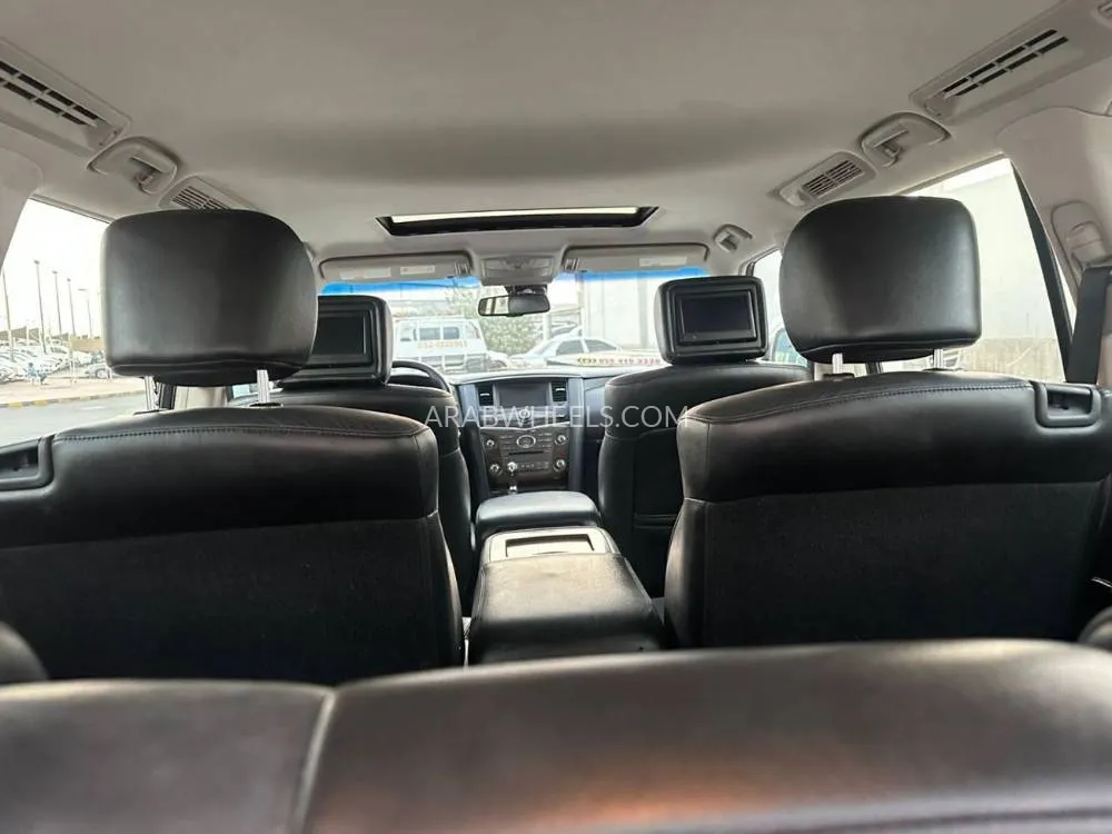 Infiniti QX80 2014 for Sale in Sharjah Image-7