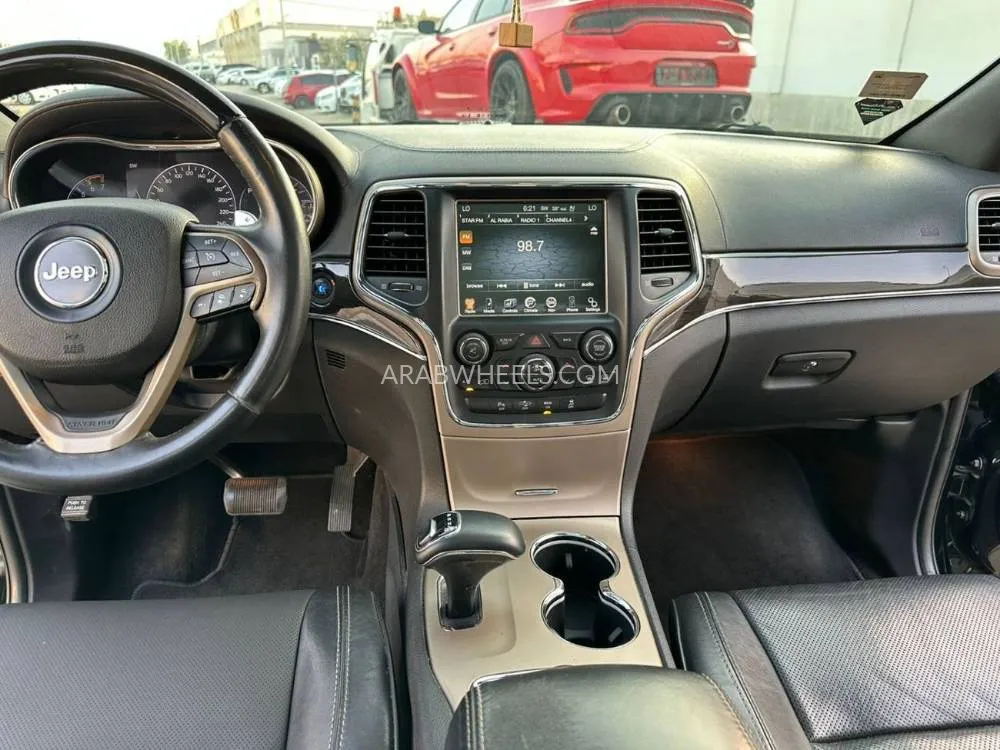 Jeep Cherokee 2014 for Sale in Sharjah Image-14