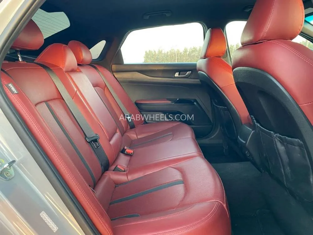 Kia K5 2023 for Sale in Sharjah Image-10