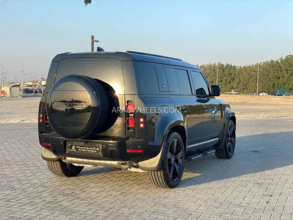 Land Rover Defender 2024 for Sale in Sharjah Image-9