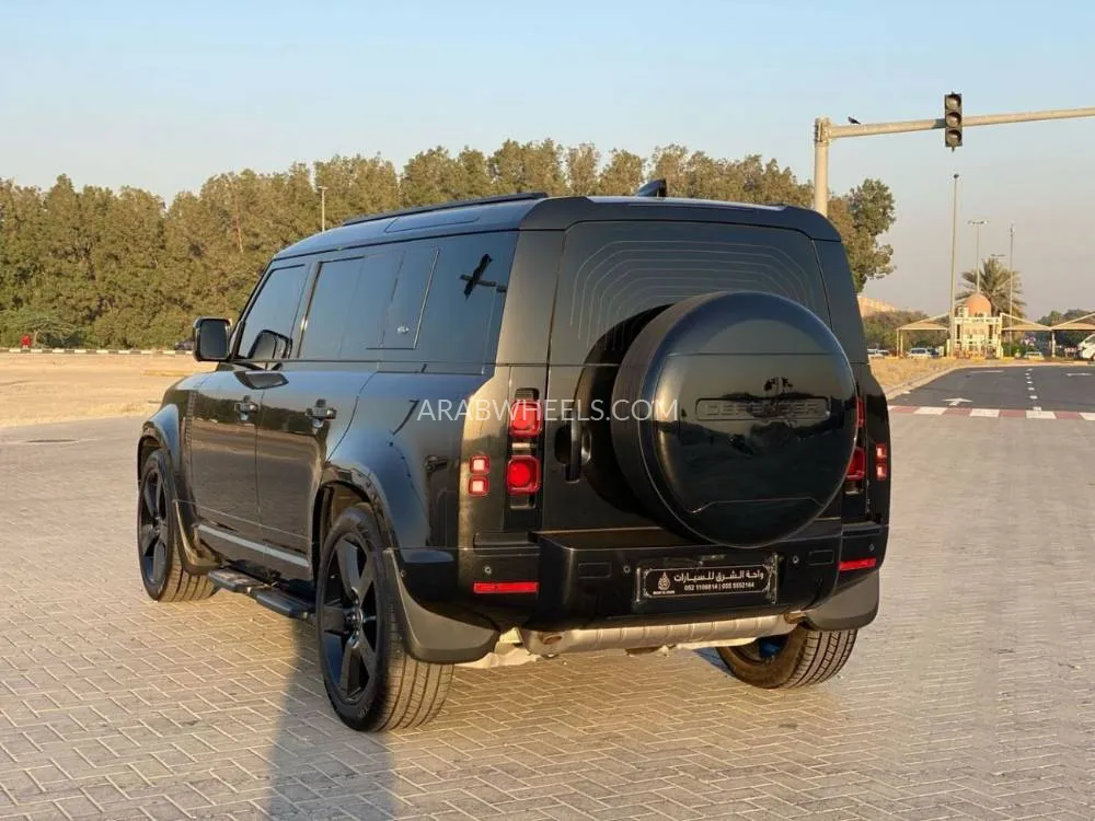 Land Rover Defender 2024 for Sale in Sharjah Image-10