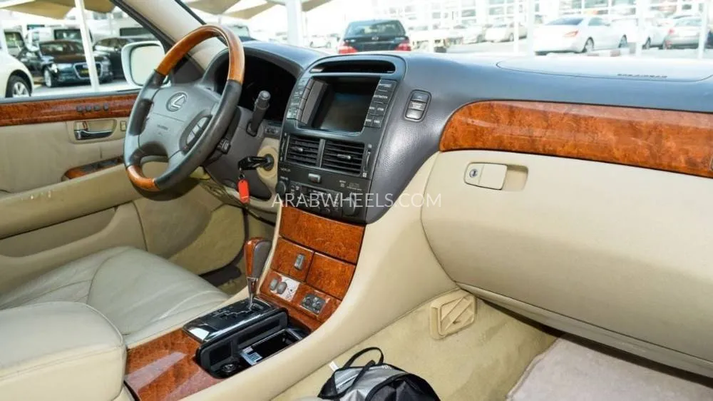 Lexus LS 2006 for Sale in Sharjah Image-15