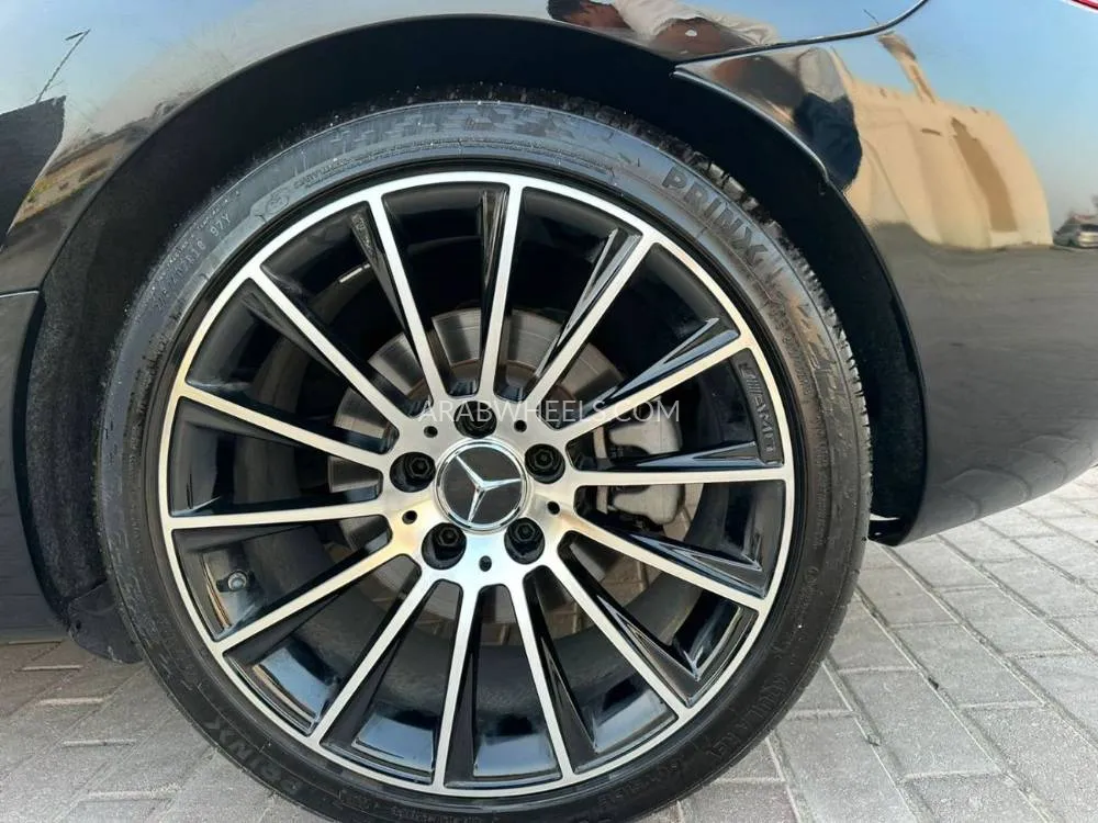 مرسيدس بنز SLC Class 2018 for Sale in الشارقة Image-12