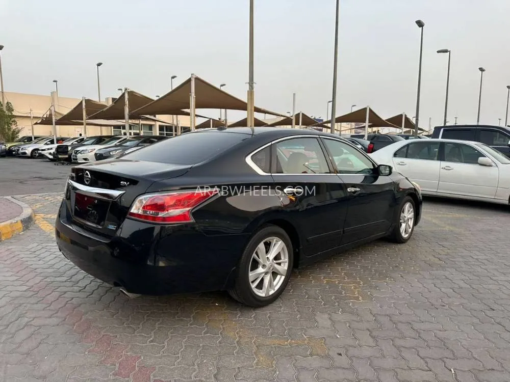 Nissan Altima 2015 for Sale in Sharjah Image-7