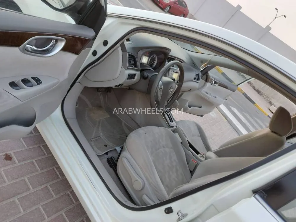 Nissan Sentra 2015 for Sale in Sharjah Image-9