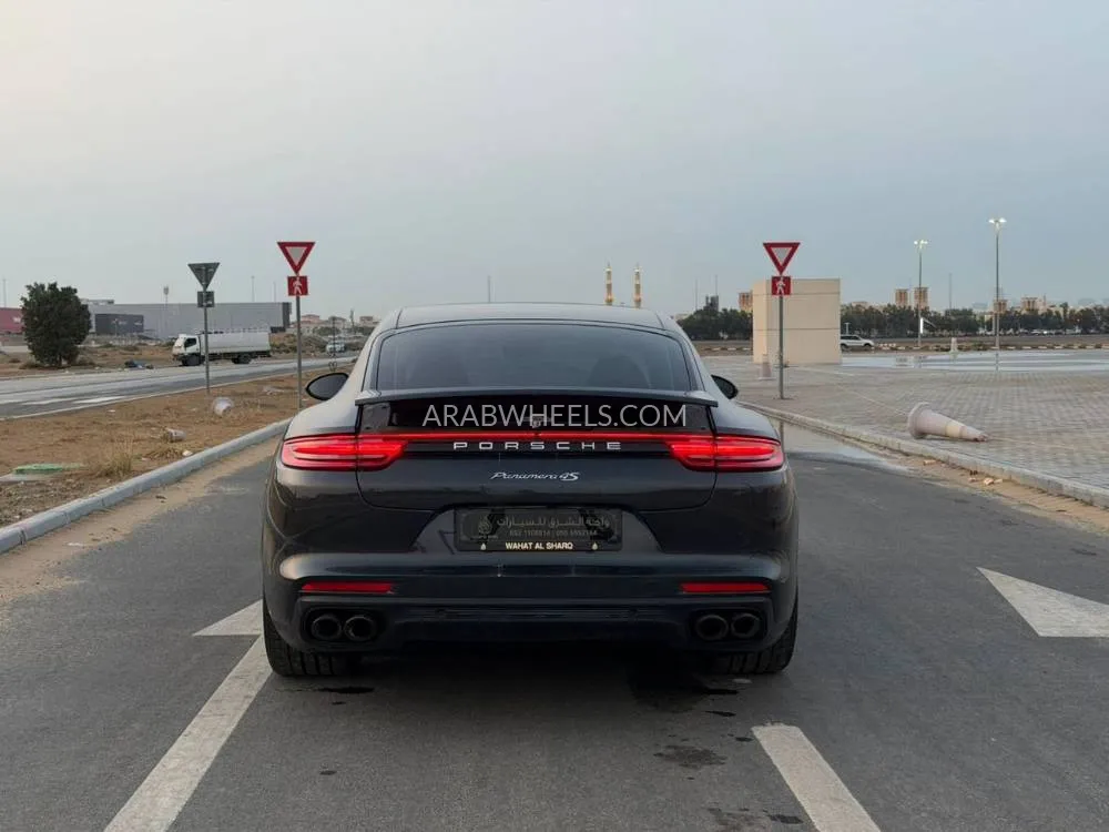 Porsche Panamera 2018 for Sale in Sharjah Image-5