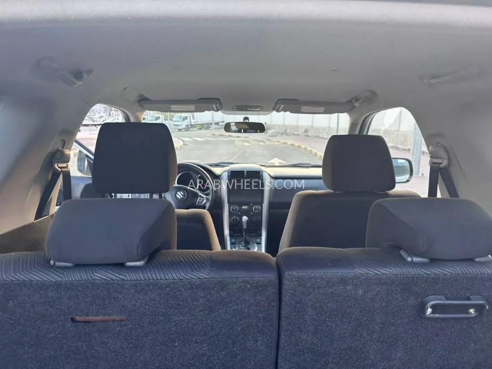 Suzuki Grand Vitara 2014 for Sale in Sharjah Image-11