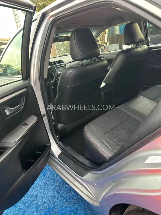 Toyota Camry 2016 for Sale in Ajman Image-5