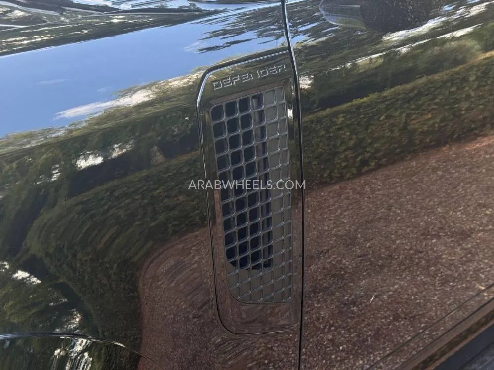Land Rover Defender 2025 for Sale in Dubai Image-10