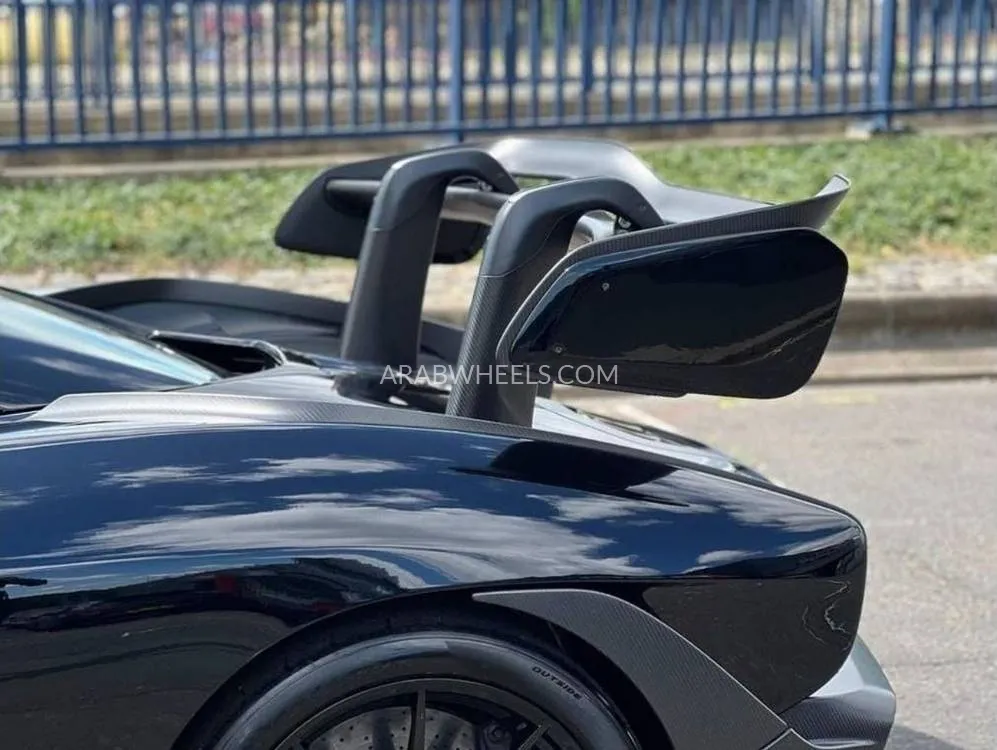 McLaren Senna 2018 for Sale in Dubai Image-16