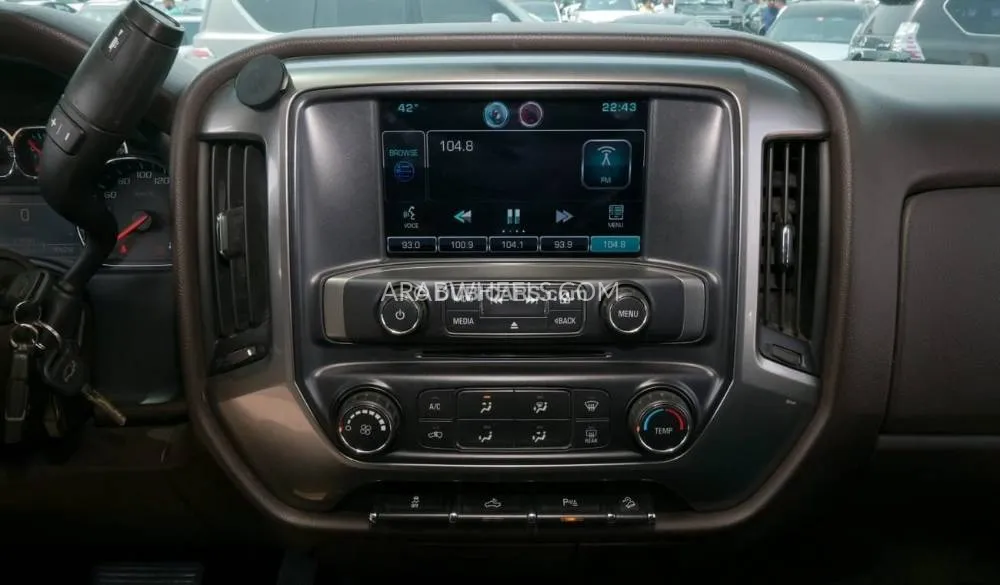 Chevrolet Silverado 2015 for Sale in Dubai Image-8