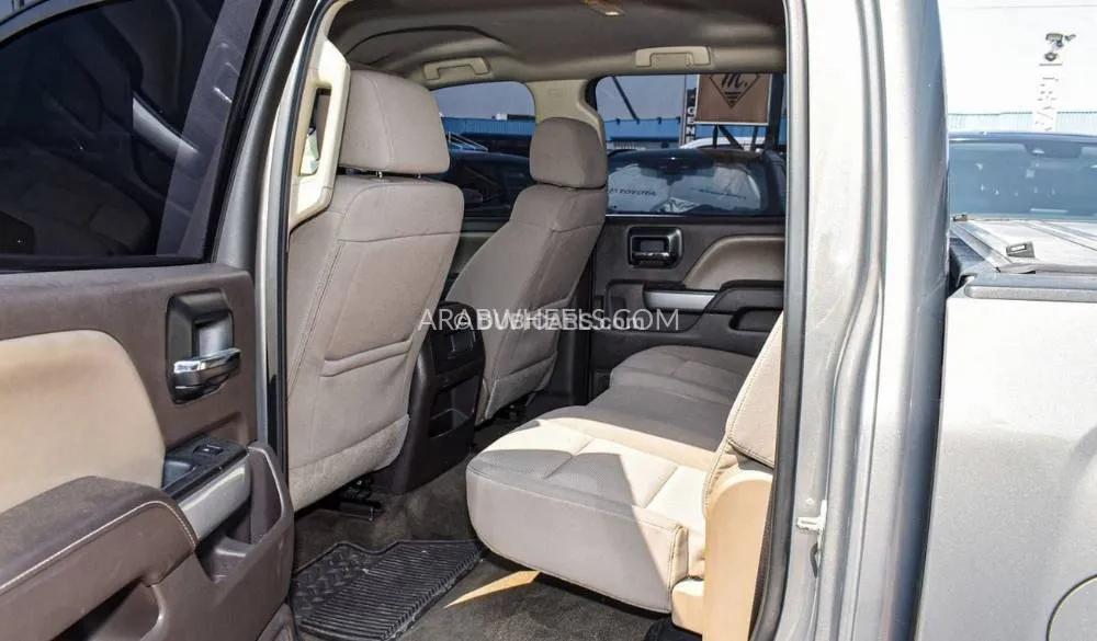 شيفروليه سيلفرادو 2017 for Sale in دبي Image-5