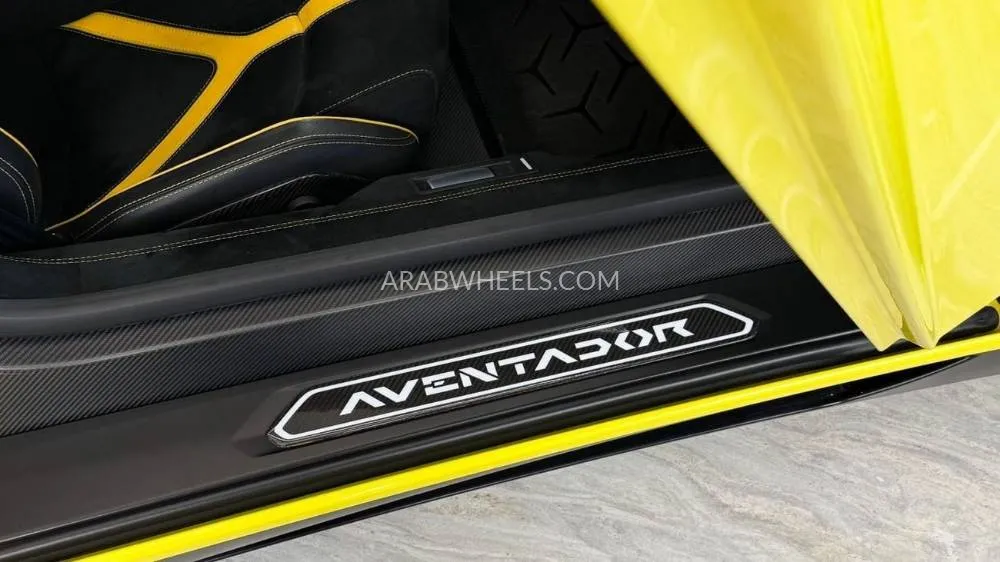 Lamborghini Aventador 2016 for Sale in Dubai Image-11