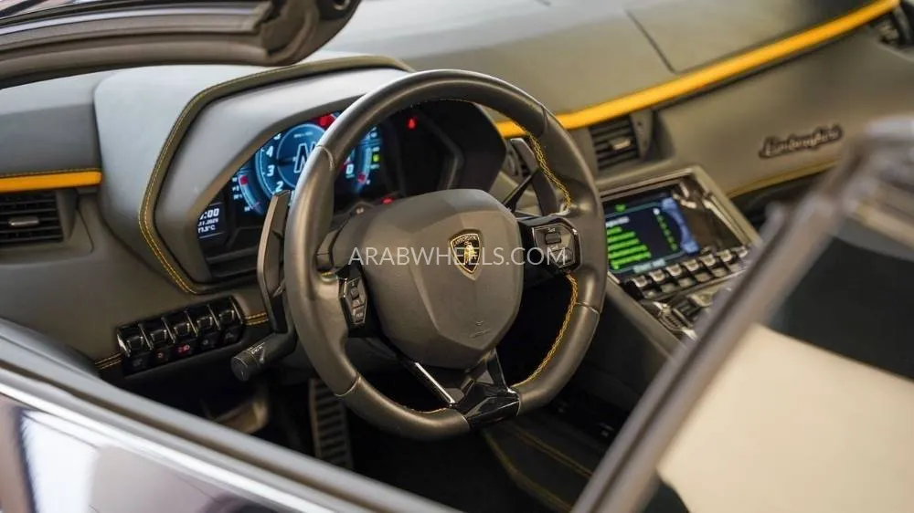 Lamborghini Aventador 2018 for Sale in Dubai Image-7