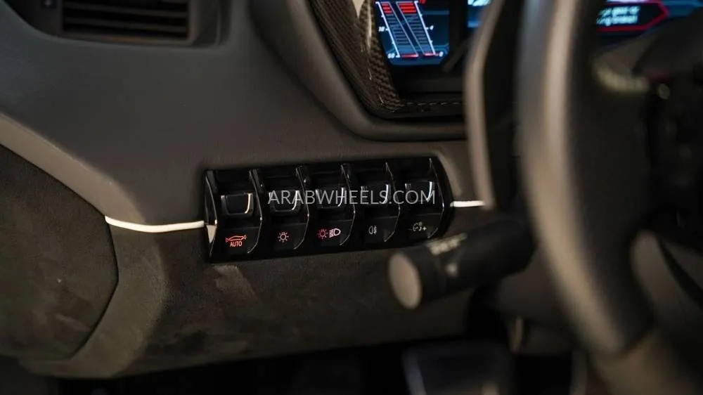 Lamborghini Aventador 2019 for Sale in Dubai Image-8