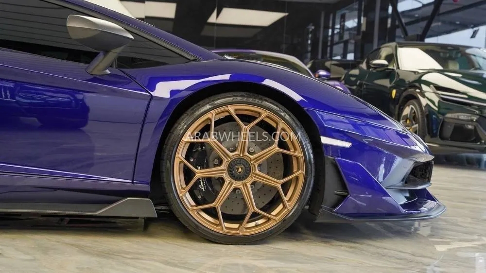 Lamborghini Aventador 2019 for Sale in Dubai Image-20