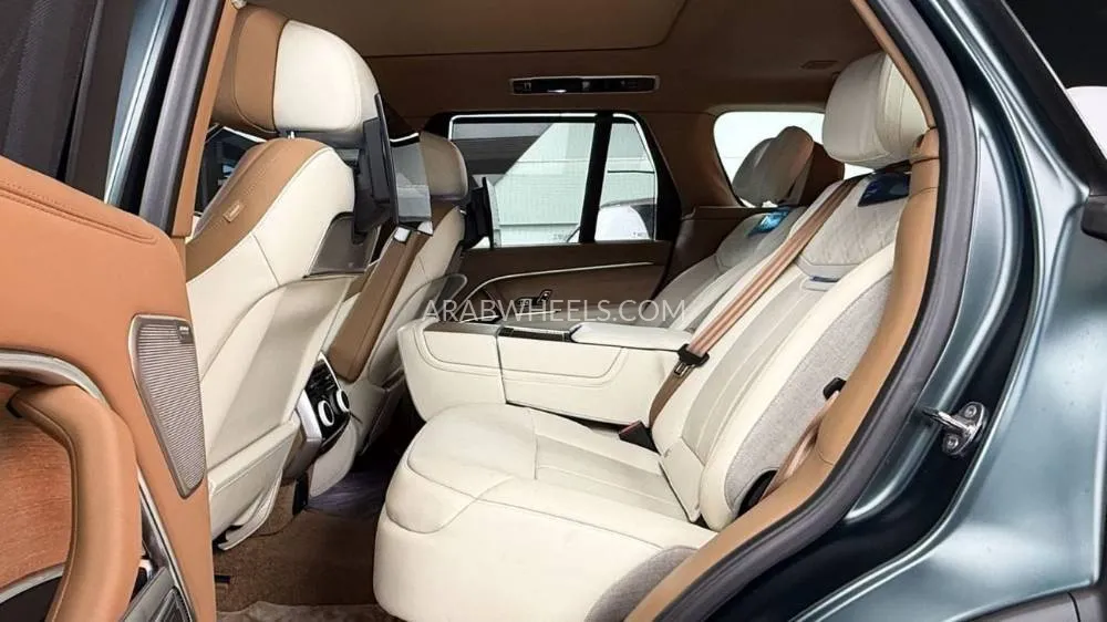 لاند روفر رينج روفر 2023 for Sale in دبي Image-11