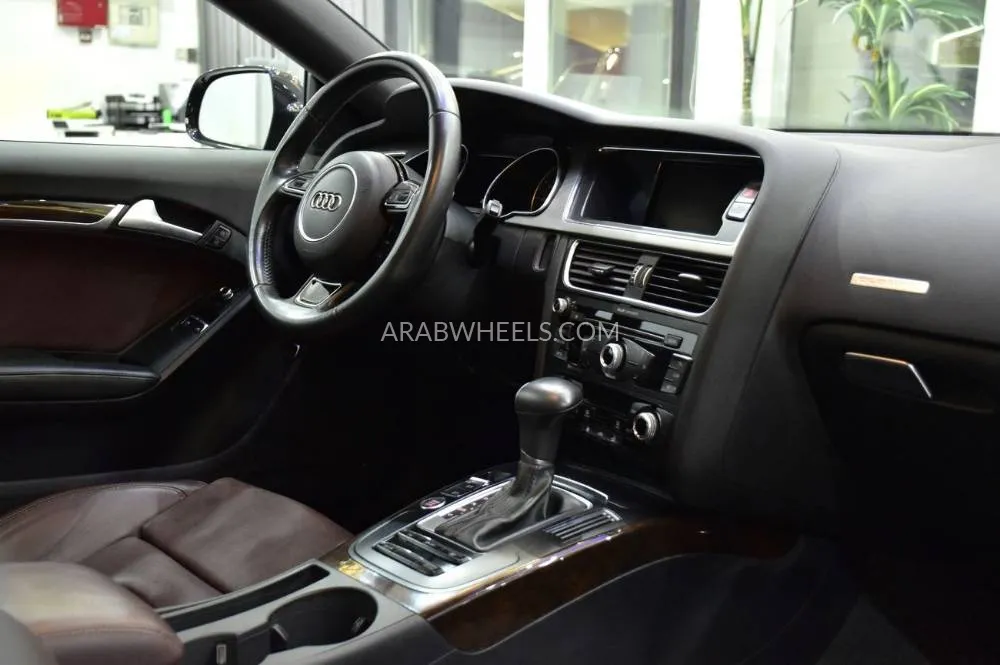 Audi A5 2015 for Sale in Dubai Image-12