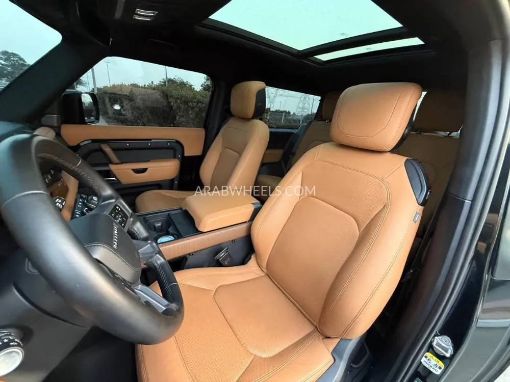 Land Rover Defender 2023 for Sale in Dubai Image-7