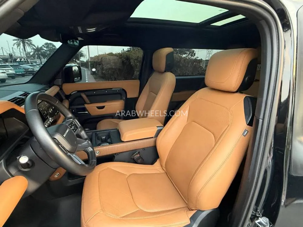 Land Rover Defender 2023 for Sale in Dubai Image-17