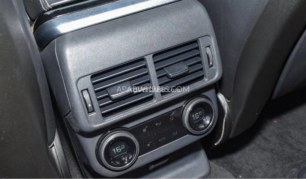 Land Rover Range Rover Velar 2018 for Sale in Dubai Image-8