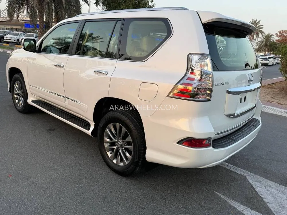 Lexus GX 2015 for Sale in Dubai Image-8
