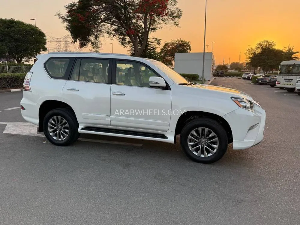 Lexus GX 2015 for Sale in Dubai Image-9