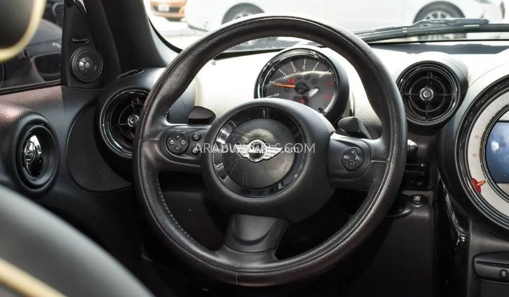 Mini Countryman 2016 for Sale in Dubai Image-8