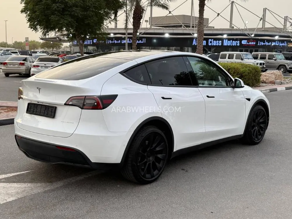 Tesla Model Y 2022 for Sale in Dubai Image-3