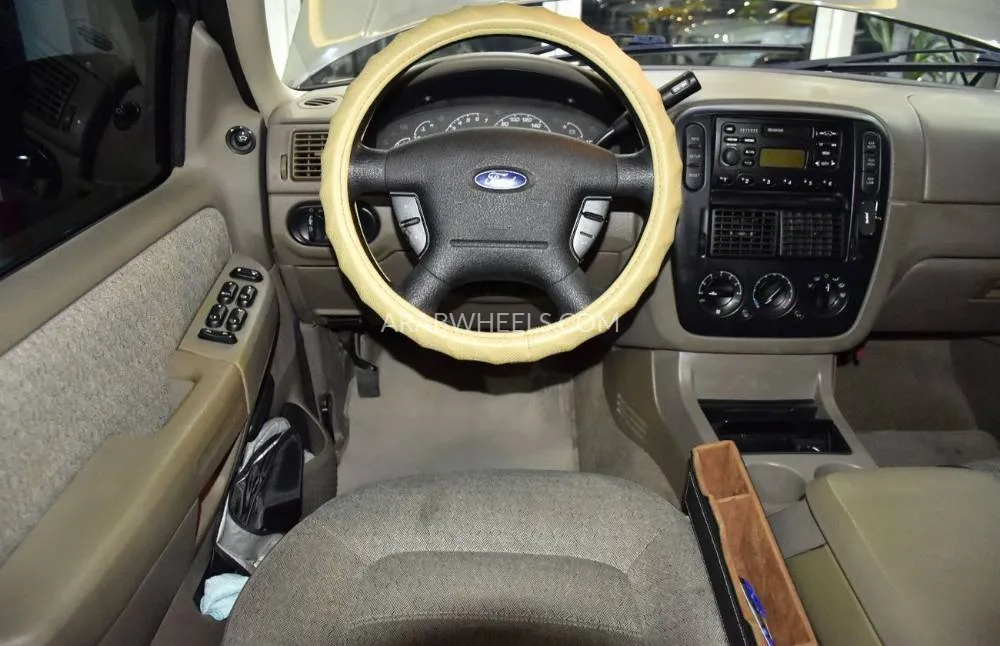 Ford Explorer 2002 for Sale in Dubai Image-12