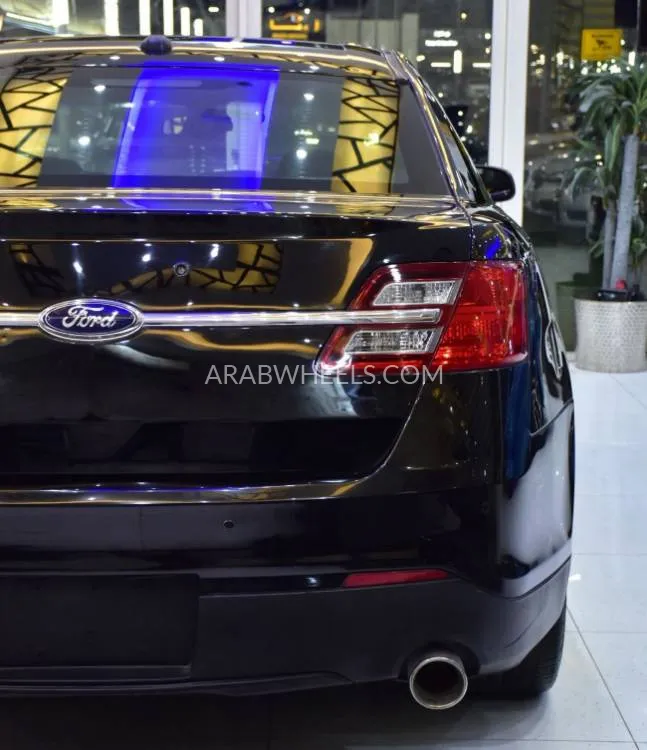 Ford Taurus 2015 for Sale in Dubai Image-9