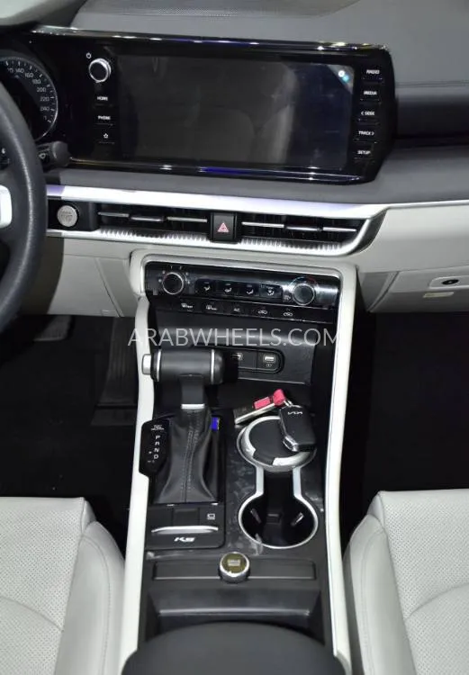 Kia K5 2022 for Sale in Dubai Image-15