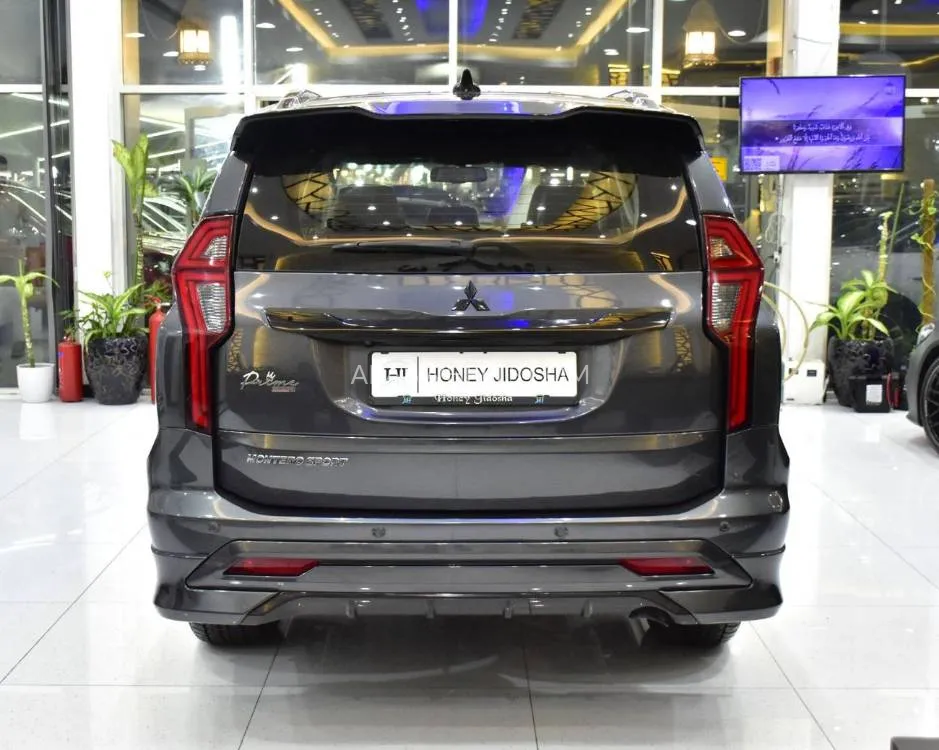 Mitsubishi Montero Sport 2023 for Sale in Dubai Image-5