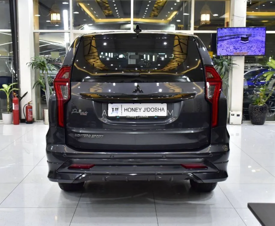 Mitsubishi Montero Sport 2023 for Sale in Dubai Image-5