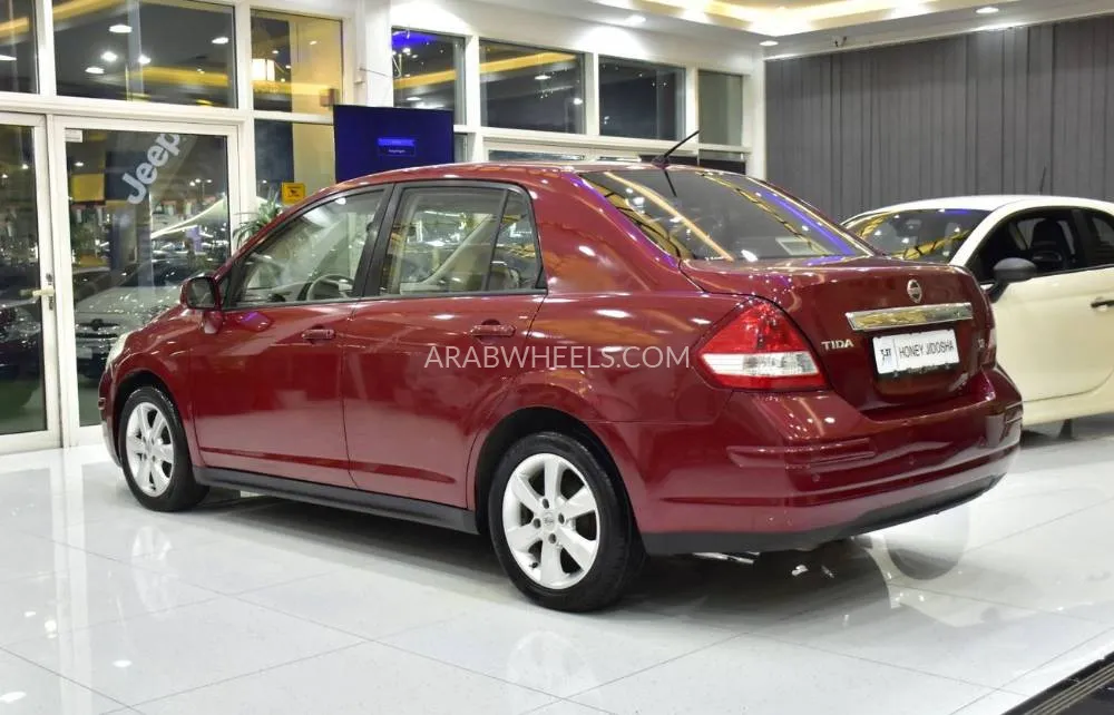 Nissan Tiida 2011 for Sale in Dubai Image-7