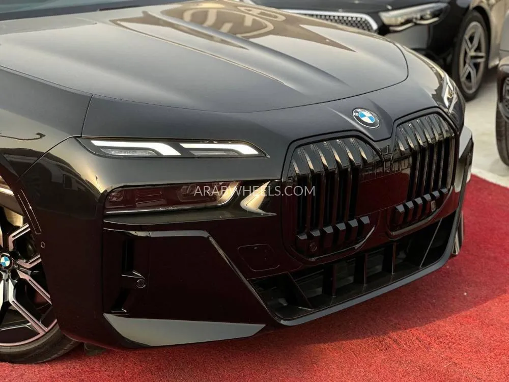 BMW 7 series 2023 for Sale in Dubai Image-4