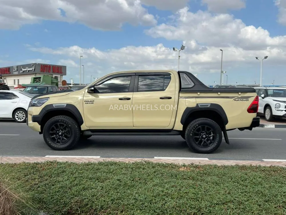 تويوتا هايلوكس 2023 for Sale in دبي Image-8