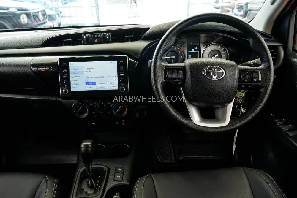 تويوتا هايلوكس 2024 for Sale in دبي Image-16