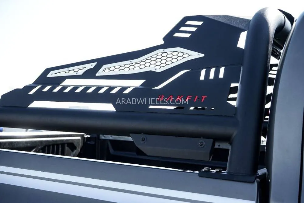 تويوتا هايلوكس 2024 for Sale in دبي Image-14