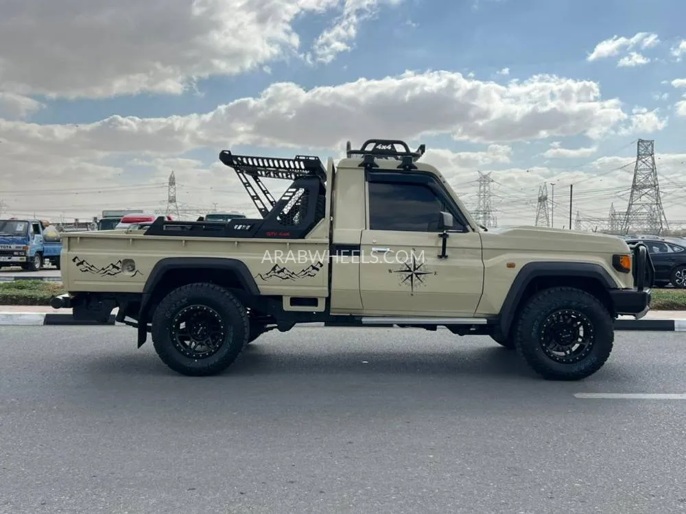 تويوتا لاند كروزر 70 سيريز 2022 for Sale in دبي Image-7