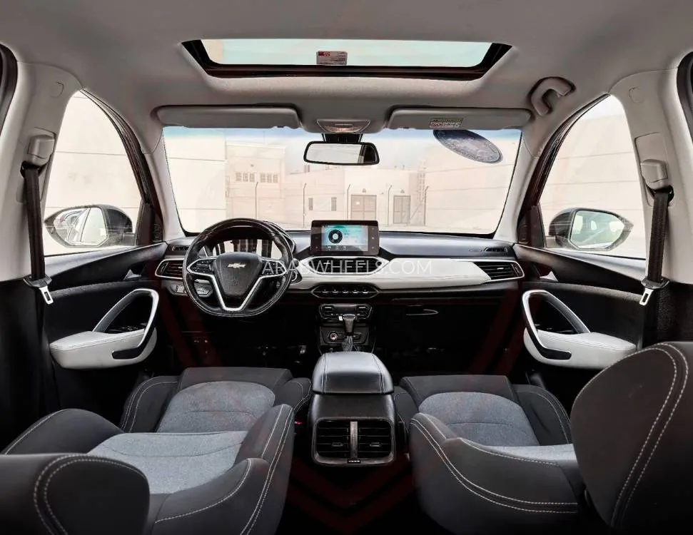 Chevrolet Captiva 2022 for Sale in Sharjah Image-13