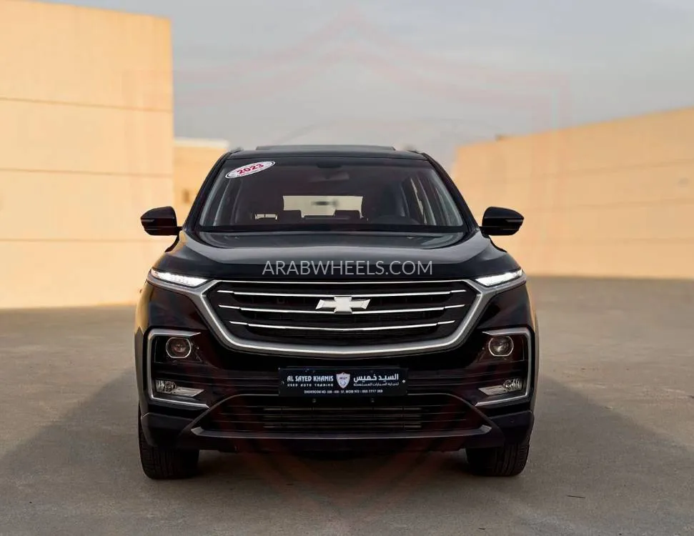 Chevrolet Captiva 2023 for Sale in Sharjah Image-2